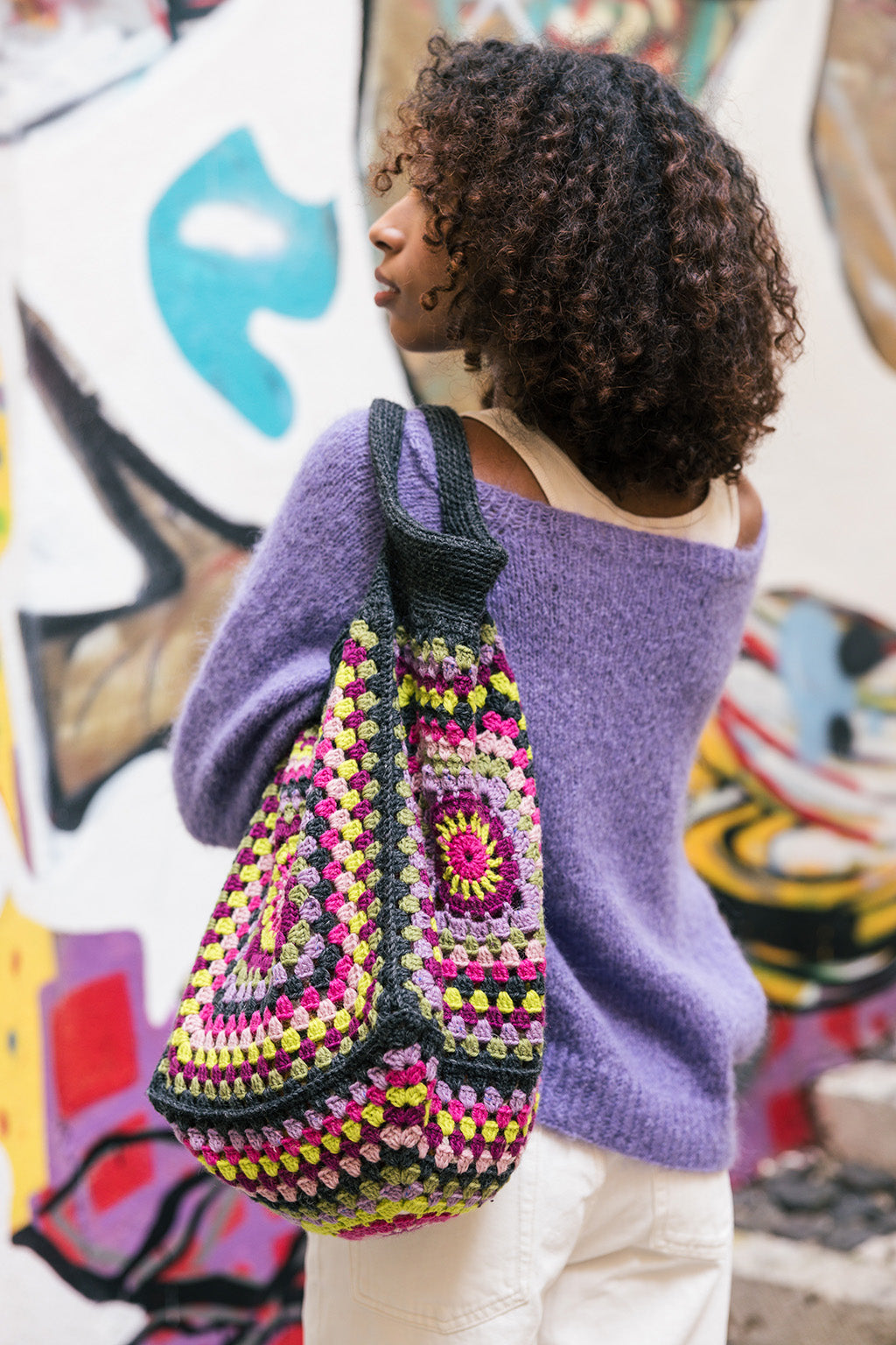 Downloadable pattern: Alfama Crocheted Granny Square Bag from Leftover Yarn