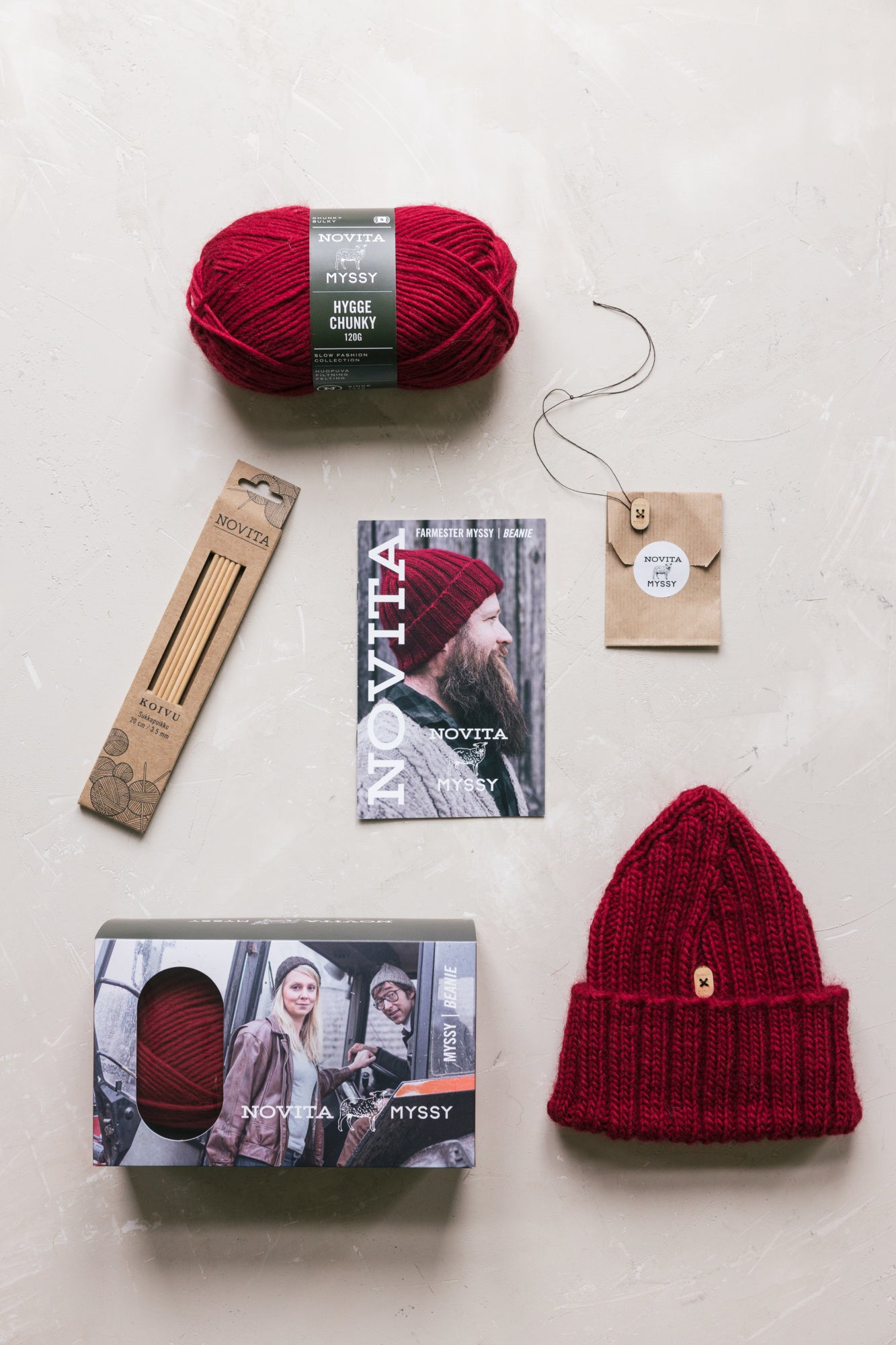 Myssy X Novita Farmester Beanie Kit, red