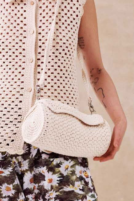 Downloadable pattern: Salattu suru Crochet bag (Novita Summer 2025)