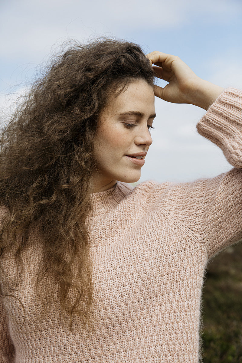 PDF: Laurenz Sweater / Kolibri by Johanna (FIN/SWE/ENG)